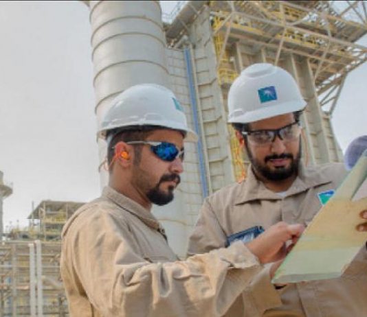 «أرامكو» تتم واحدة من أكبر صفقات البنى التحتية للطاقة في العالم