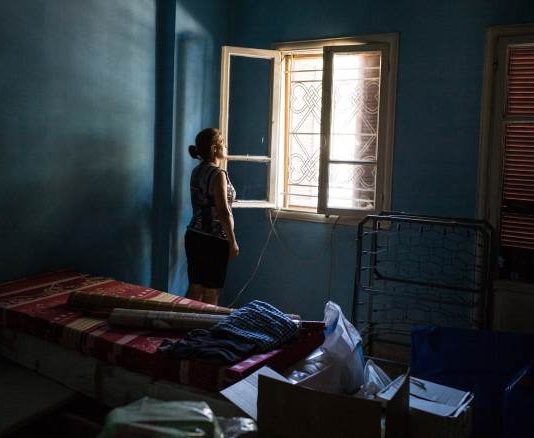 لبنانيّات في مهن كنّ يأنفن مزاولتها