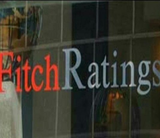 فيتش: تقلص كبير لنسب العجز المالي بدول الخليج في 2021