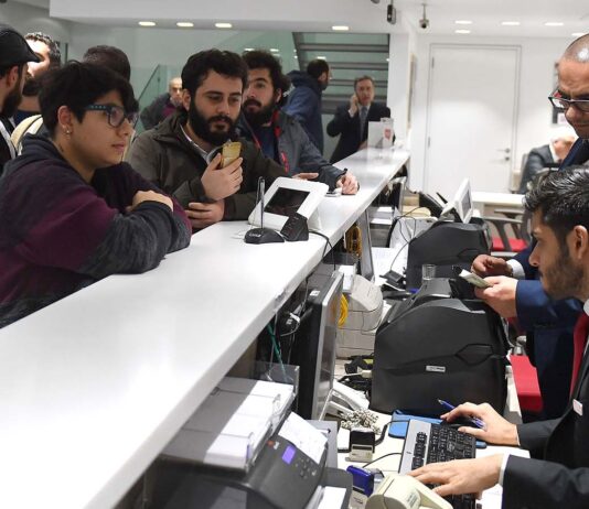 الترقيع ماشي والنهب مستمر!