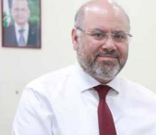 الأبيض: سنشهد انفراجًا على صعيد الدواء بالايام المقبلة والحليب سيكون متوافرًا في الصيدليات