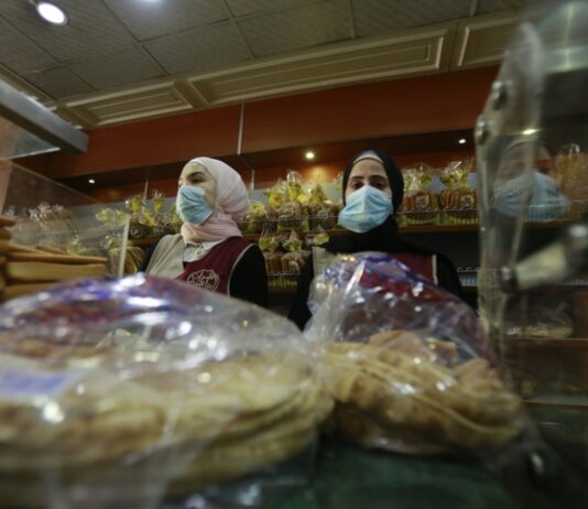 نقابات المخابز والأفران: لتسديد ثمن بواخر القمح قبل تحويلها إلى بلدان أخرى