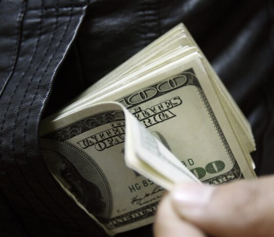 نقابة المستشفيات تردّ على المصارف: ادفعوا فواتيركم بالدولار!