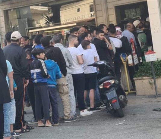 الخبز مقطوع في معظم أفران الجنوب… وطوابير لشراء ربطة واحدة