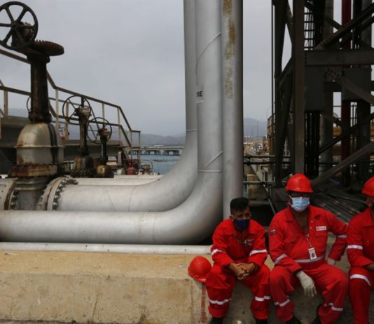 فنزويلا ترْقب فرصها: نبيع النفط… بشروطنا