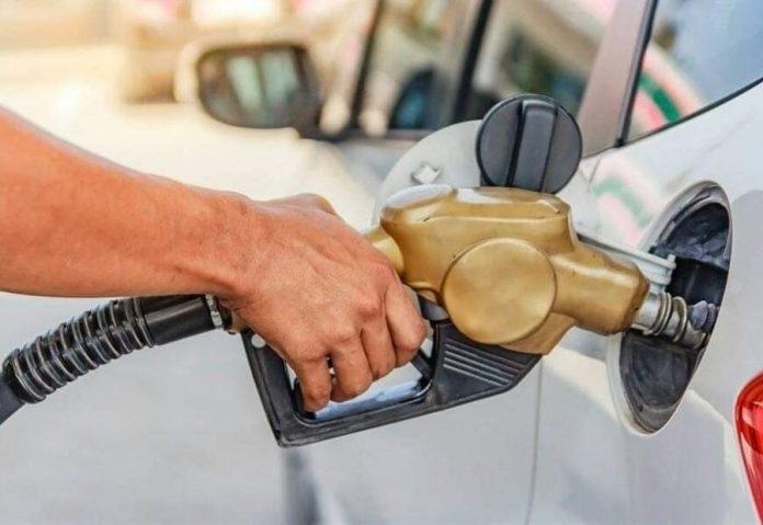 انخفاض سعر صفيحة البنزين 95 أوكتان 11000 ليرة والمازوت 14000 ليرة والغاز 3000 ليرة