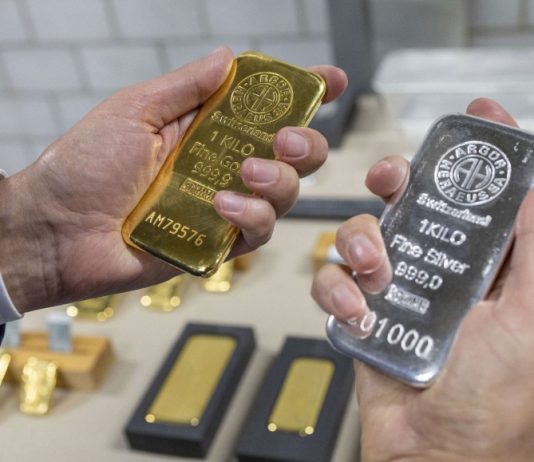 تغير ملامح سوق الذهب يدفع تجارة السبائك إلى الشرق