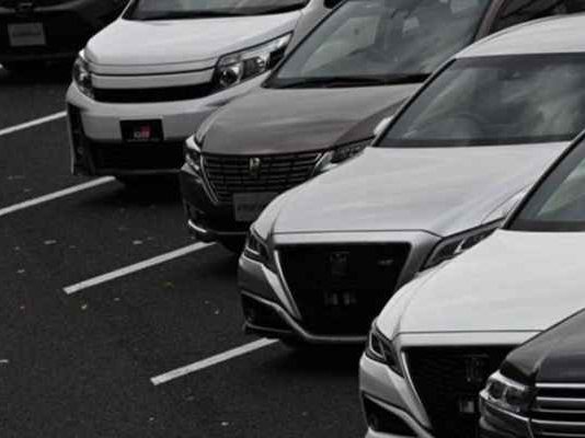 الدولار الجمركي قتل قطاع السيارات: هكذا تدفع الدولة الثمن!