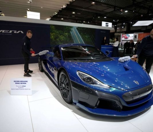 لاعبون جدد يتسابقون لدخول سوق السيارات الكهربائية