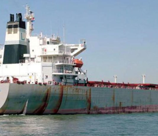 قناة السويس تعدل الرسوم الإضافية على ناقلات البترول