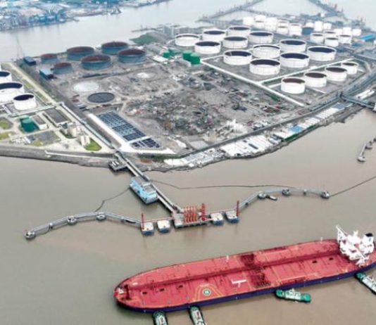 التفاؤل بعودة الطلب الصيني على النفط يغطي على ارتفاع الدولار