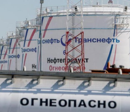 الكرملين يحذر من «انعدام التوازن» مع «الحظر النفطي الأوروبي»