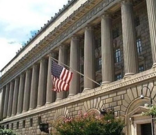 واشنطن تضيف 37 كياناً صينياً وروسياً إلى قائمتها السوداء للتجارة