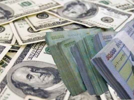 سلامة في قفص الاتهام والليرة في المجهول