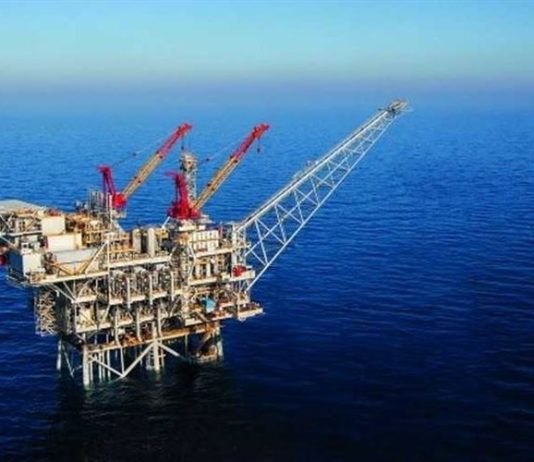 البحرية الأميركية في المتوسط للإمساك بورقة الغاز والنفط ومفاوضات سرية بين شركة توتال ومجموعة قطرية