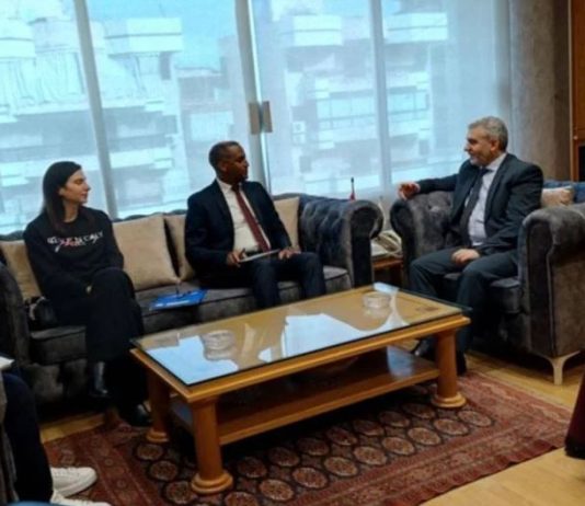 الوزير بيرم تسلم خطة اللجنة الفنية لإنقاذ الضمان ويوصي بتنفيذها فوراً
