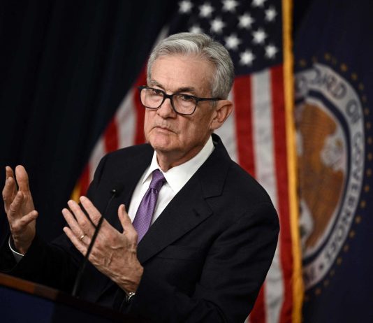 «الفيدرالي» يتوقع خفض أسعار الفائدة في عام 2024 وسط تراجع التضخم