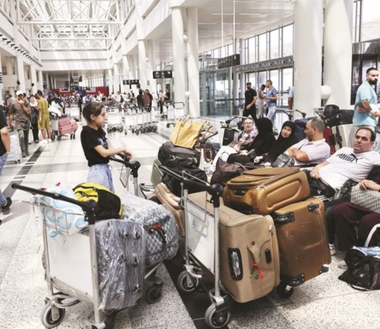 الحركة «طبيعية» في المطار: إلغاء رحلات وتأجيل أخرى