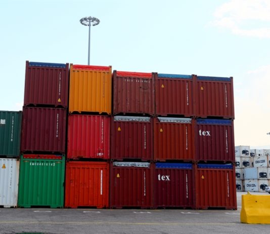 الاحتياطات تكفي 8 أشهر من المدفوعات الخارجية؟