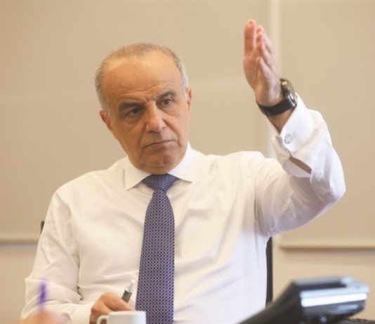 عماد كريدية: خدمة الصوت تنتهي والمحتوى أهم من الإنترنت