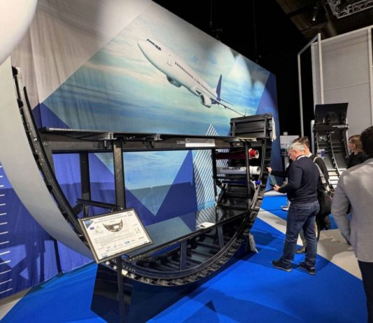 البلاستيك وسيلة عمالقة تصنيع الطائرات لتسريع عمليات الإنتاج