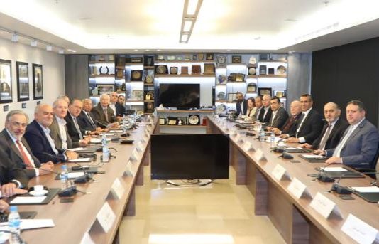 اجتماع زراعي موسع بين الهيئات الإقتصادية ووزير الزراعة بحث سبل النهوض بالقطاع وبإنتاجيته