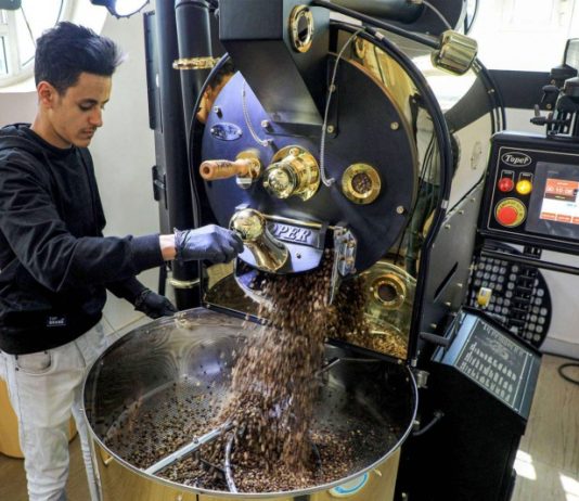 تغير المناخ يقوض إيصال منتجات القهوة إلى الأسواق