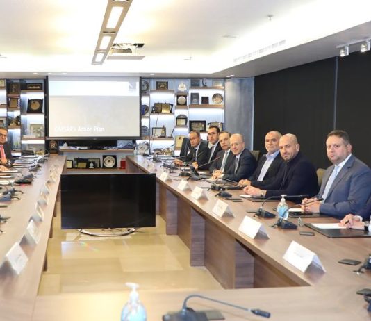 خطة وزارة التنمية على طاولة الهيئات الإقتصادية.. مكي: مشروعي يقوم على الإصلاح والتحول الرقمي ومحاربة الفساد