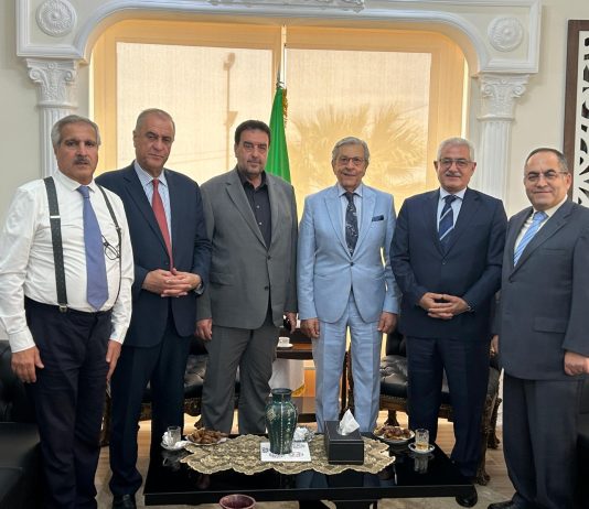 تكتل الاعتدال الوطني خلال زيارة السفير الجزائري كمال بوشامة: تطوير علاقاتنا العربية أولوية وطنية استراتيجية