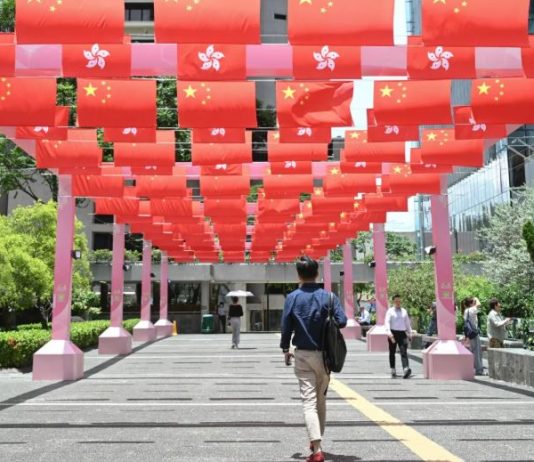 الصين تتأهب للرد على حظر أوروبي لشركاتها في مناقصات الأجهزة الطبية