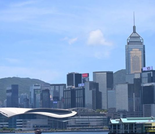 أداء متباين للأسواق الصينية وسط ضبابية حرب التجارة