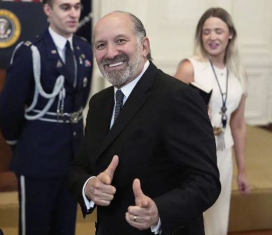 وزير التجارة الأميركي واثق بالتوصل إلى اتفاق مع الاتحاد الأوروبي