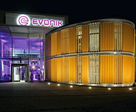 رئيس «إيفونيك» الألمانية: التهديد الدائم بالرسوم الجمركية يدفعنا إلى أزمة اقتصادية عالمية