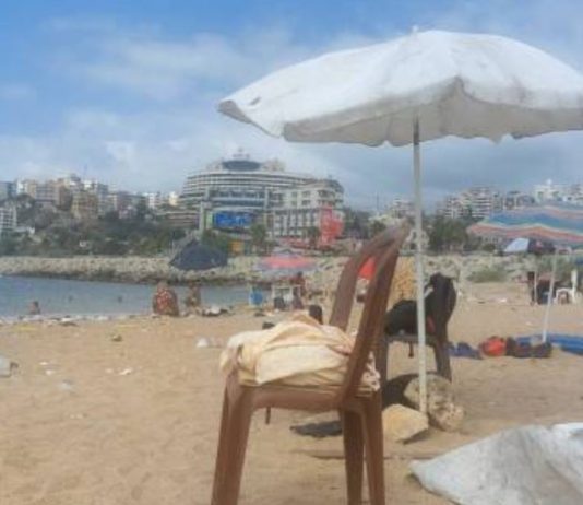 صيف باهظ … بيئة مُلوّثة وأسعار أشدّ قيظاً من حرارة الشمس البحر في لبنان.. لمن يدفع أكثر!