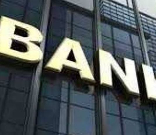 خلف: الحل الشامل بات أكثر إلحاحًا من أي وقت مضى رفع السحوبات اتى منسجما مع مطلب جمعية المصارف