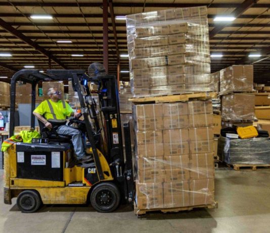 الذكاء الاصطناعي ملجأ المصنعين لتجاوز أزمة التعريفات الجمركية