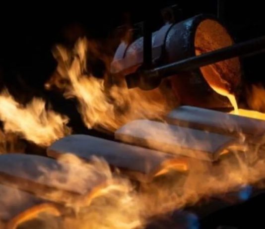 من تراجع 2015 إلى قفزة 2025.. الذهب يعود أقوى من أي وقت مضى