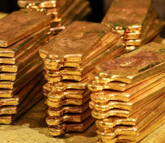 «جنون الفيدرالي» يدفع الذهب لمستويات قياسية فوق 3700 دولار