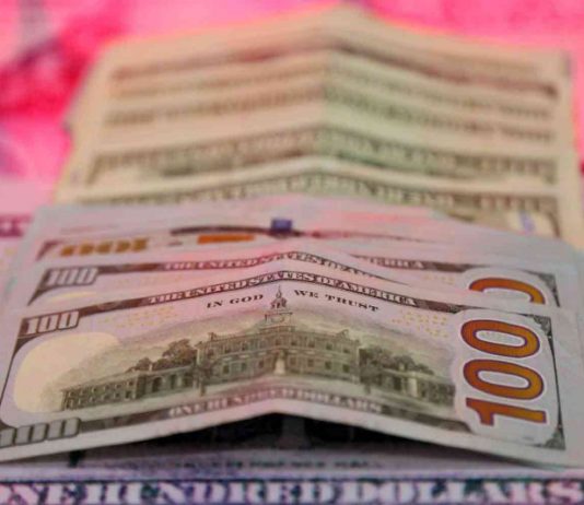 الحرب التجارية تضعف وضع الدولار الأميركي كعملة احتياطية عالمية