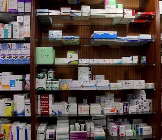 الأدوية المنتهية الصلاحية: الصيادلة والمستوردون يتراشقون بـ«قنبلة موقوتة»