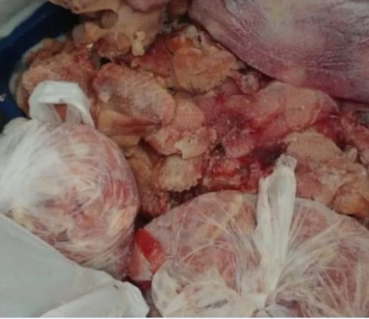 بالأطنان.. دجاج فاسد يتسلل شمالاً إلى المخازن وموائد المطاعم