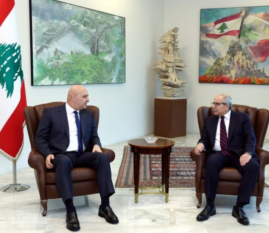 قلق اقتصادي مالي من إحباط التجاذبات السياسية خط التعافي