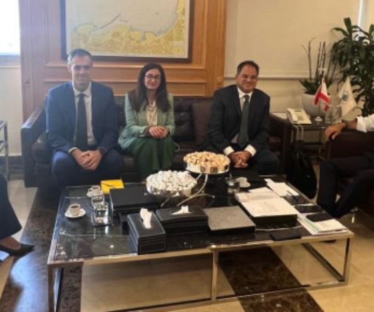 رسامني بحث مع وفد البنك الدولي في تعزيز التعاون ومشاريع البنية التحتية المستقبلية