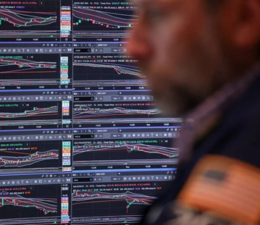 تدفقات قياسية لصناديق الأسهم العالمية بدعم رهانات خفض الفائدة