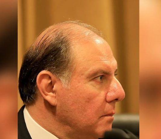 خلافات بيروت تنتقل إلى واشنطن