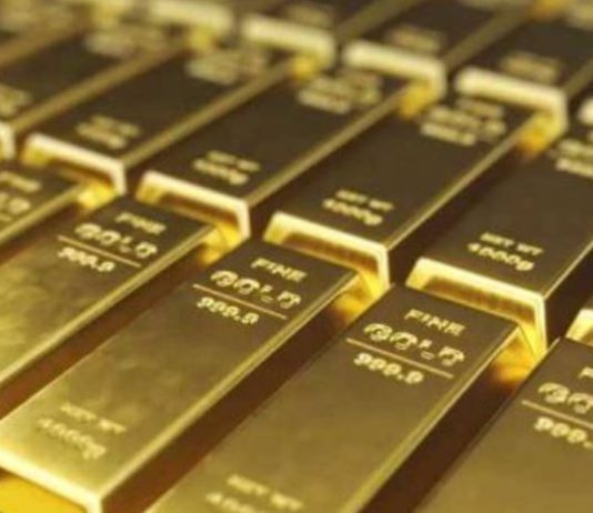 سعر أونصة الذهب يتخطى أربعة آلاف دولار للمرة الأولى في تاريخه