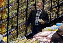 الغلاء يقلص السلّة الغذائية للعائلات في لبنان