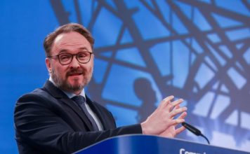 الاتحاد الأوروبي يُسرّع مشاريع شبكات الكهرباء في سباقٍ لكبح أسعار الطاقة