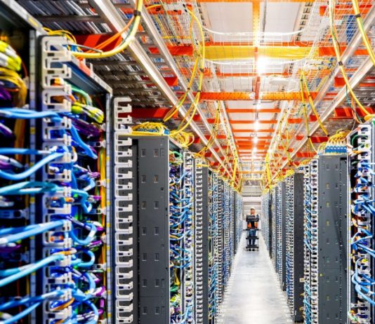 تمويل المشاريع العالمية على أعتاب طفرة بفضل الذكاء الاصطناعي والتحول الأخضر