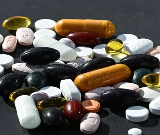 ضبط أطنان من الأدوية المزورة… الرقابة تبدأ من المعابر